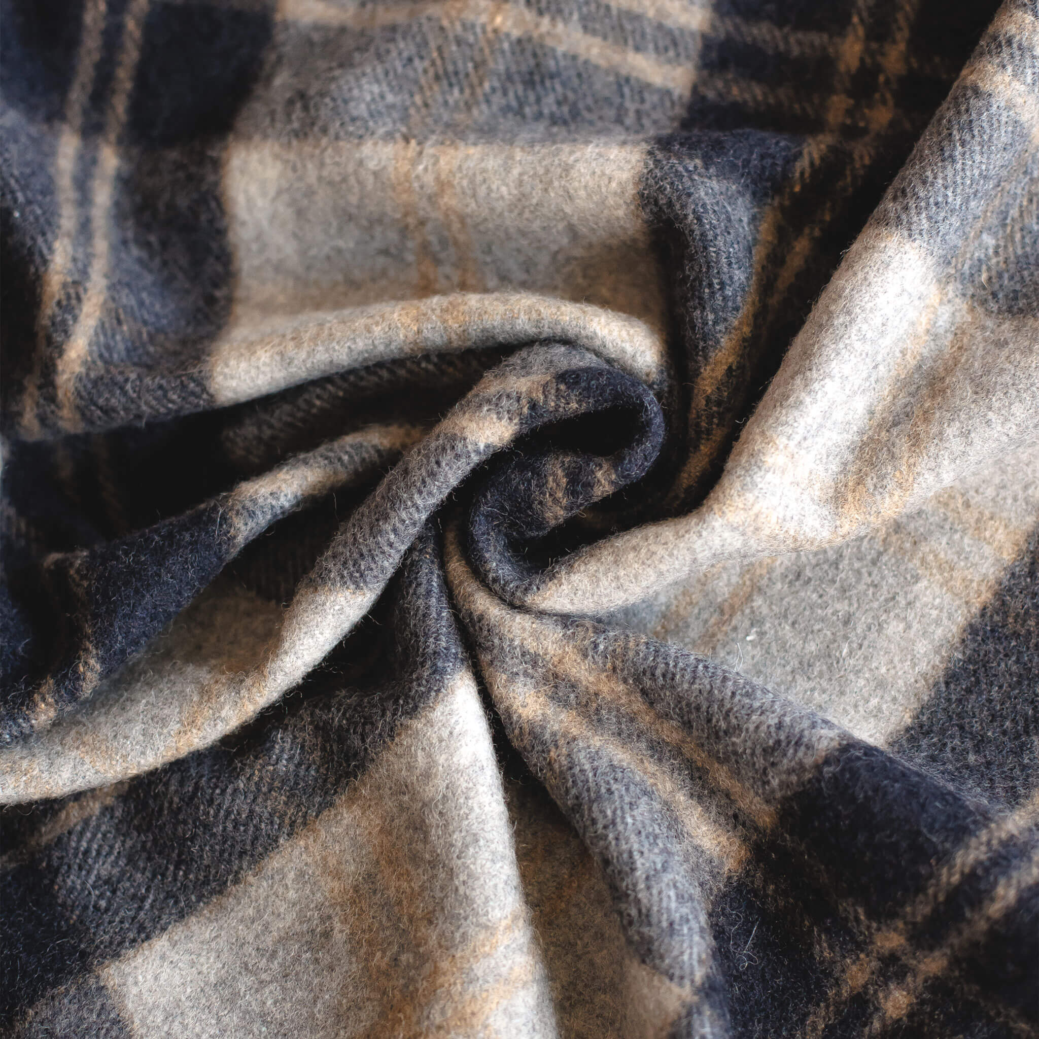 Bannockbane Silver Small Blanket