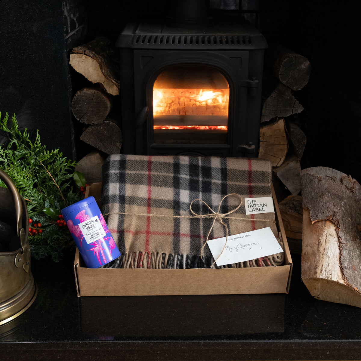 Camel Thompson Tartan Blanket & Shortbread Gift Set